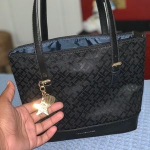 Tommy Hilfiger tote purse